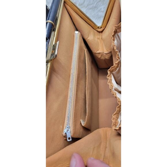 Vintage 1960's Dark Navy Gold Accent Leather Womens Lined Snap Closure Handbag - Picture 9 of 11